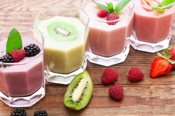 Mga smoothies ng prutas-berry